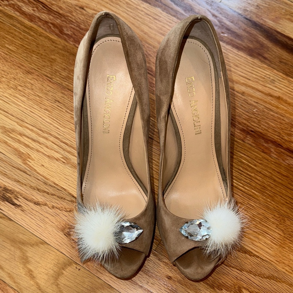 Enzo Angiolini Beige Feather-Embellished Heels - Picture 2 of 4